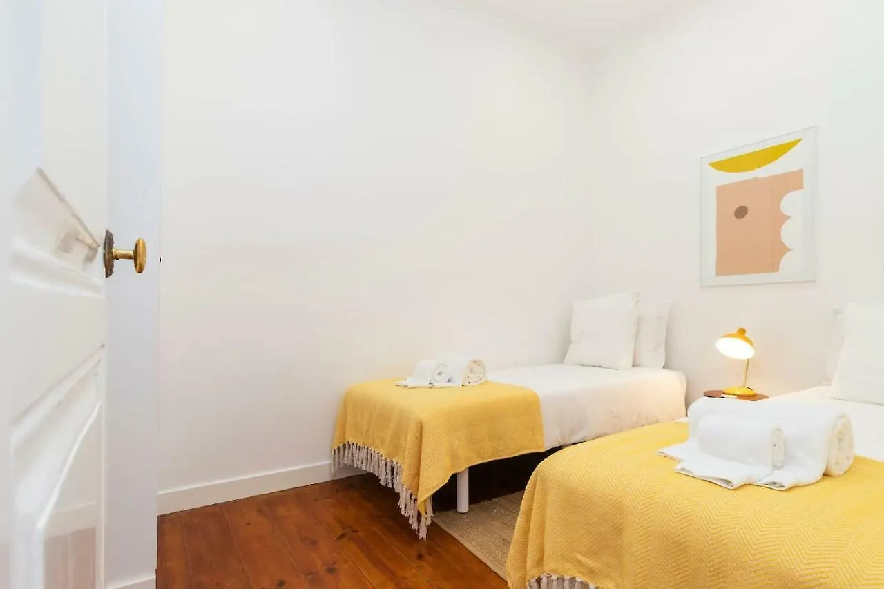 Central Apartment With Great Views And Aircon Lisboa