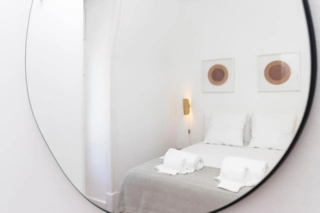 Central Apartment With Great Views And Aircon Lisboa