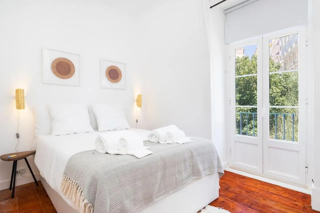 Central Apartment With Great Views And Aircon Lisboa